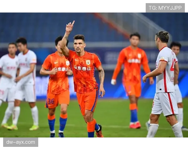 山东泰山队强势晋级足协杯决赛,状态回升引球迷热议