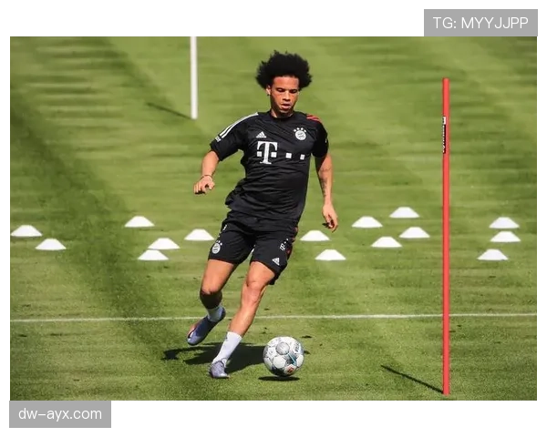 德甲球员合同大洗牌：球星续约与转会动向引热议