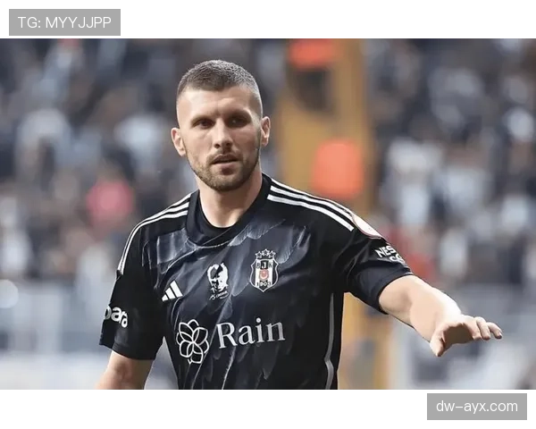 贝西克塔斯防线坚如磐石,出色表现助球队稳步前行