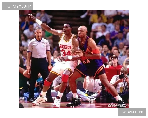 巴克利背打压制奥拉朱旺成92-93MVP争议